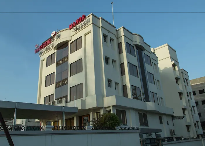 The Majestic Manor Hotel Khapri